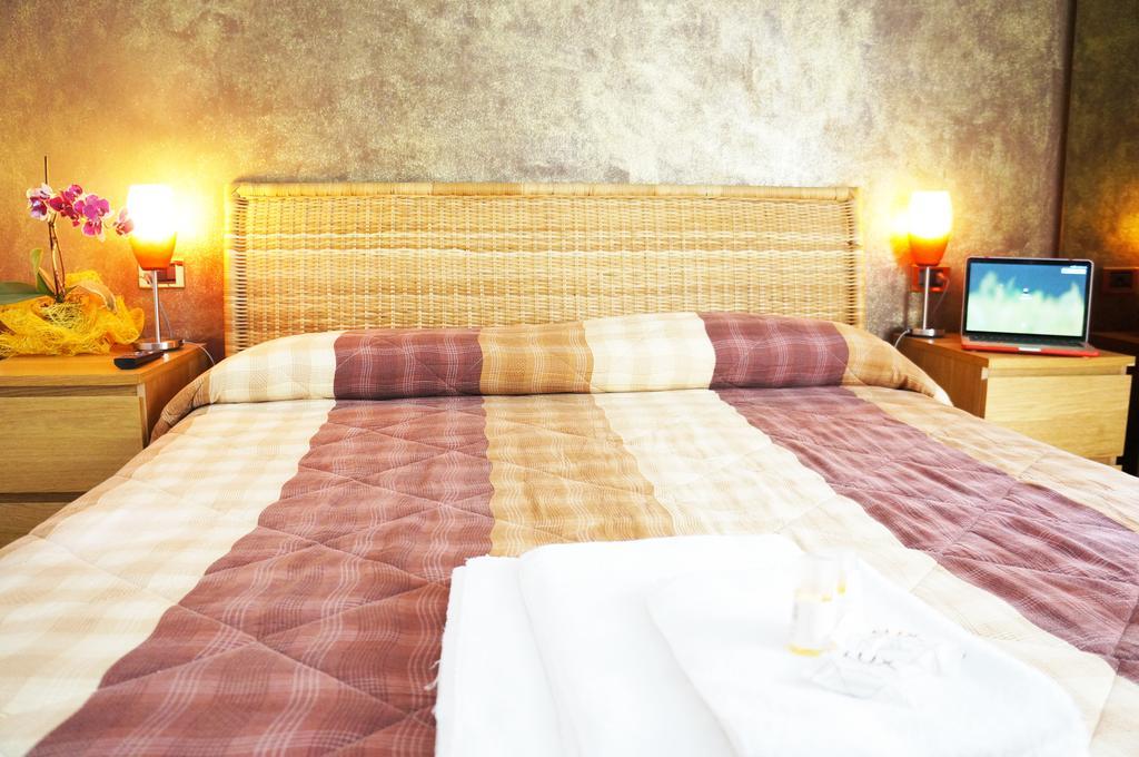 B&B Stephany Тірано Номер фото