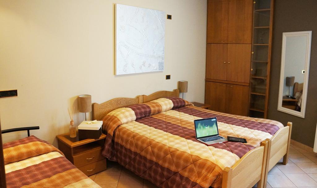 B&B Stephany Тірано Номер фото