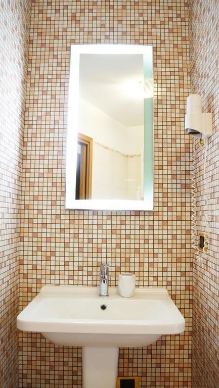 B&B Stephany Тірано Номер фото
